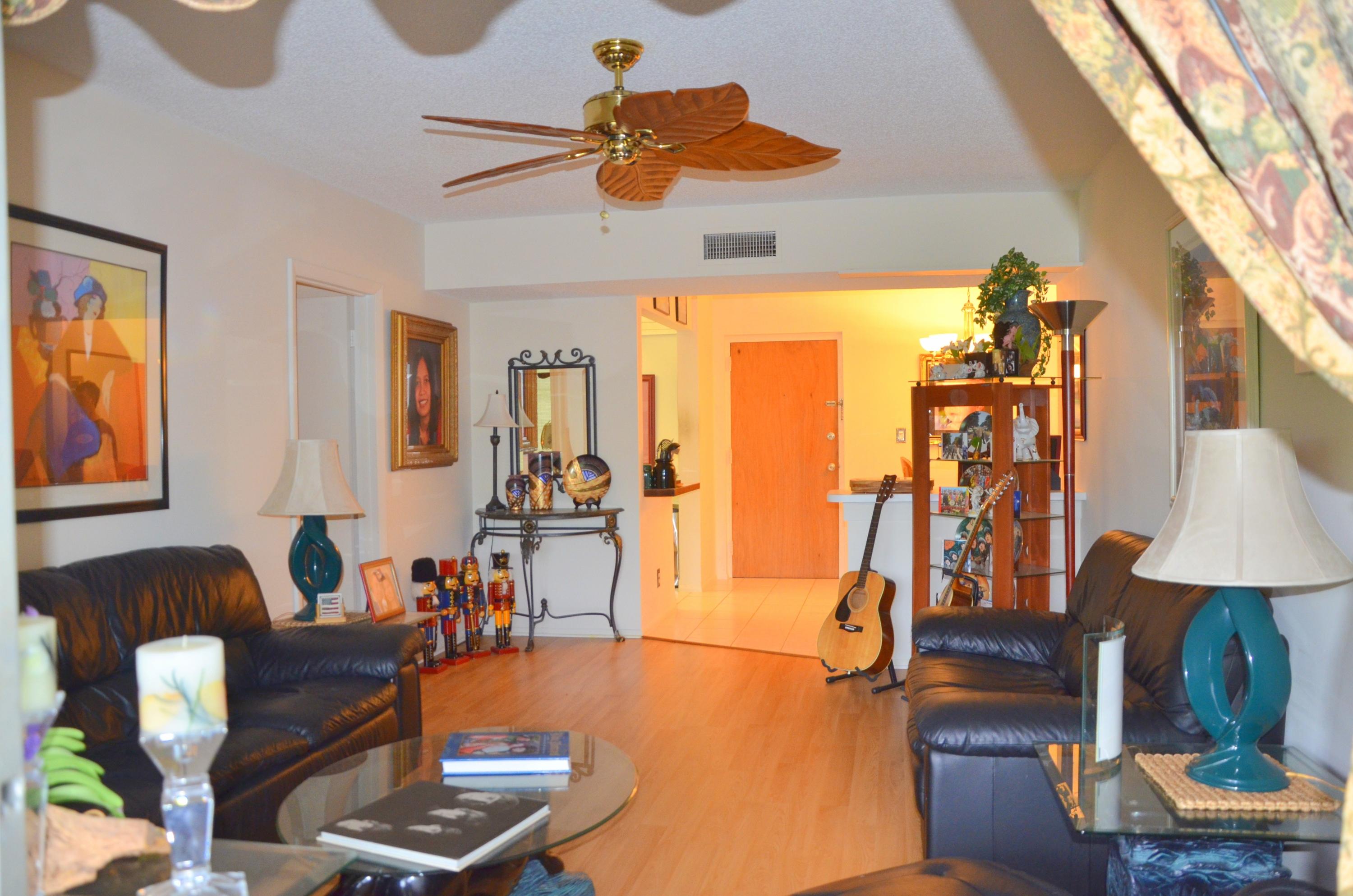 450 Northwest 20th Street, Unit 303 Boca Raton, FL 33431 - Photo 4 of 17 DSC_0914