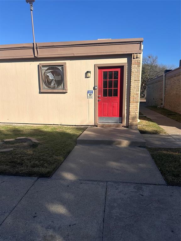 Undisclosed Address Dallas, TX 75220 - Photo 21 of 22 a view of a door and utility room