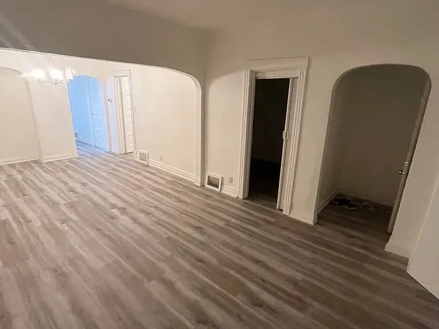 $1,700 | 3938 North Christiana Avenue, Unit 2, Chicago, IL 60618