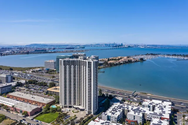 $699,997 | 6363 Christie Avenue Northeast, Unit 2513, Emeryville, CA 94608