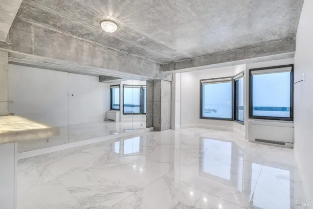 $699,997 | 6363 Christie Avenue Northeast, Unit 2513, Emeryville, CA 94608