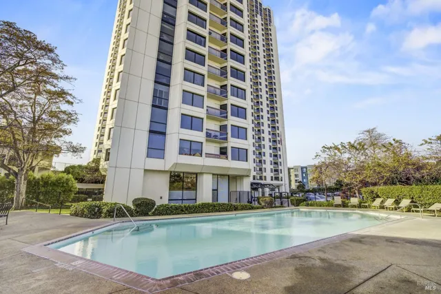 $699,997 | 6363 Christie Avenue Northeast, Unit 2513, Emeryville, CA 94608