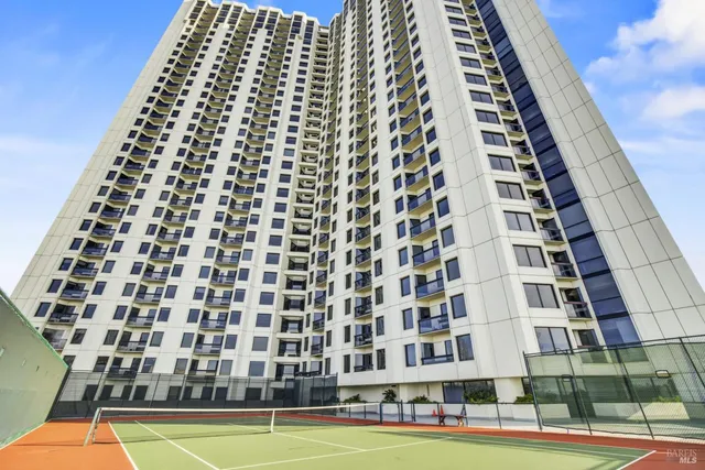 $699,997 | 6363 Christie Avenue Northeast, Unit 2513, Emeryville, CA 94608