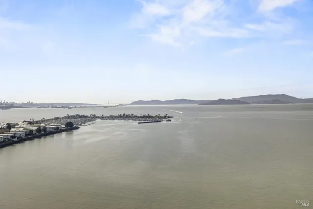 $699,997 | 6363 Christie Avenue Northeast, Unit 2513, Emeryville, CA 94608