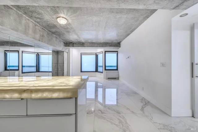 $699,997 | 6363 Christie Avenue Northeast, Unit 2513, Emeryville, CA 94608