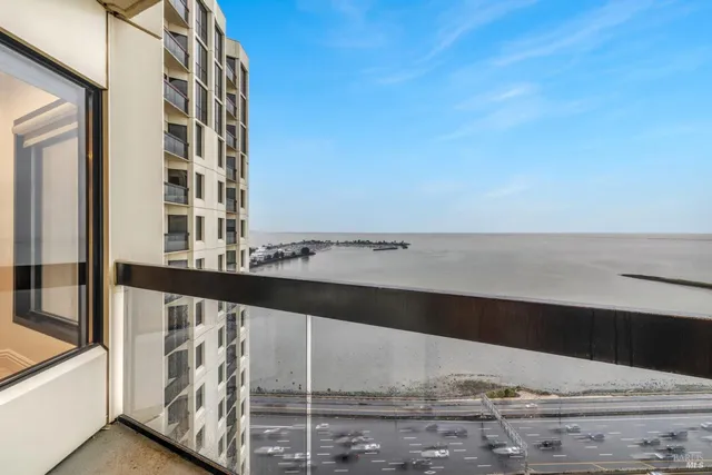 $699,997 | 6363 Christie Avenue Northeast, Unit 2513, Emeryville, CA 94608