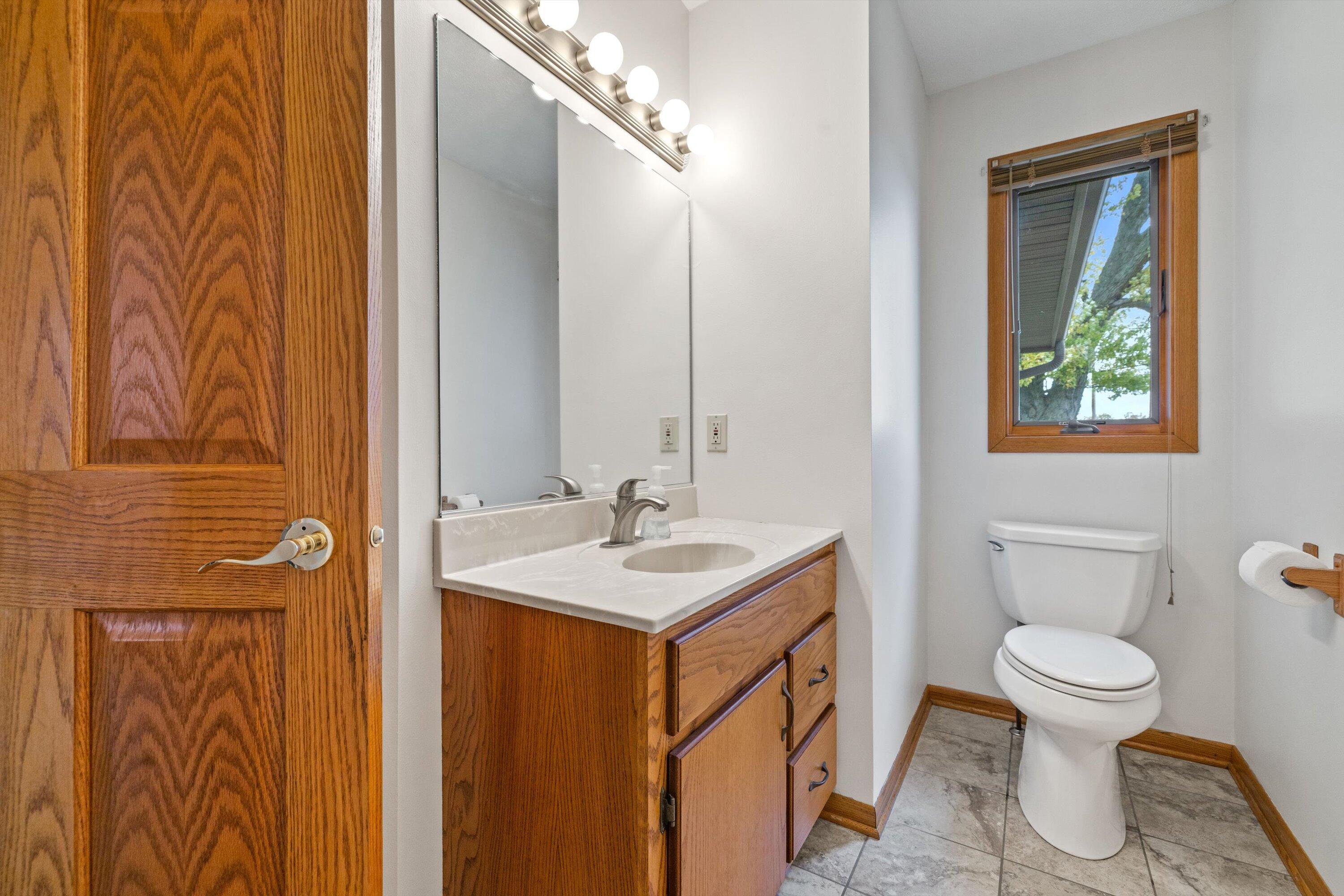 N9171 Nelson Road La Grange, WI 53120 - Photo 14 of 62 Bathroom