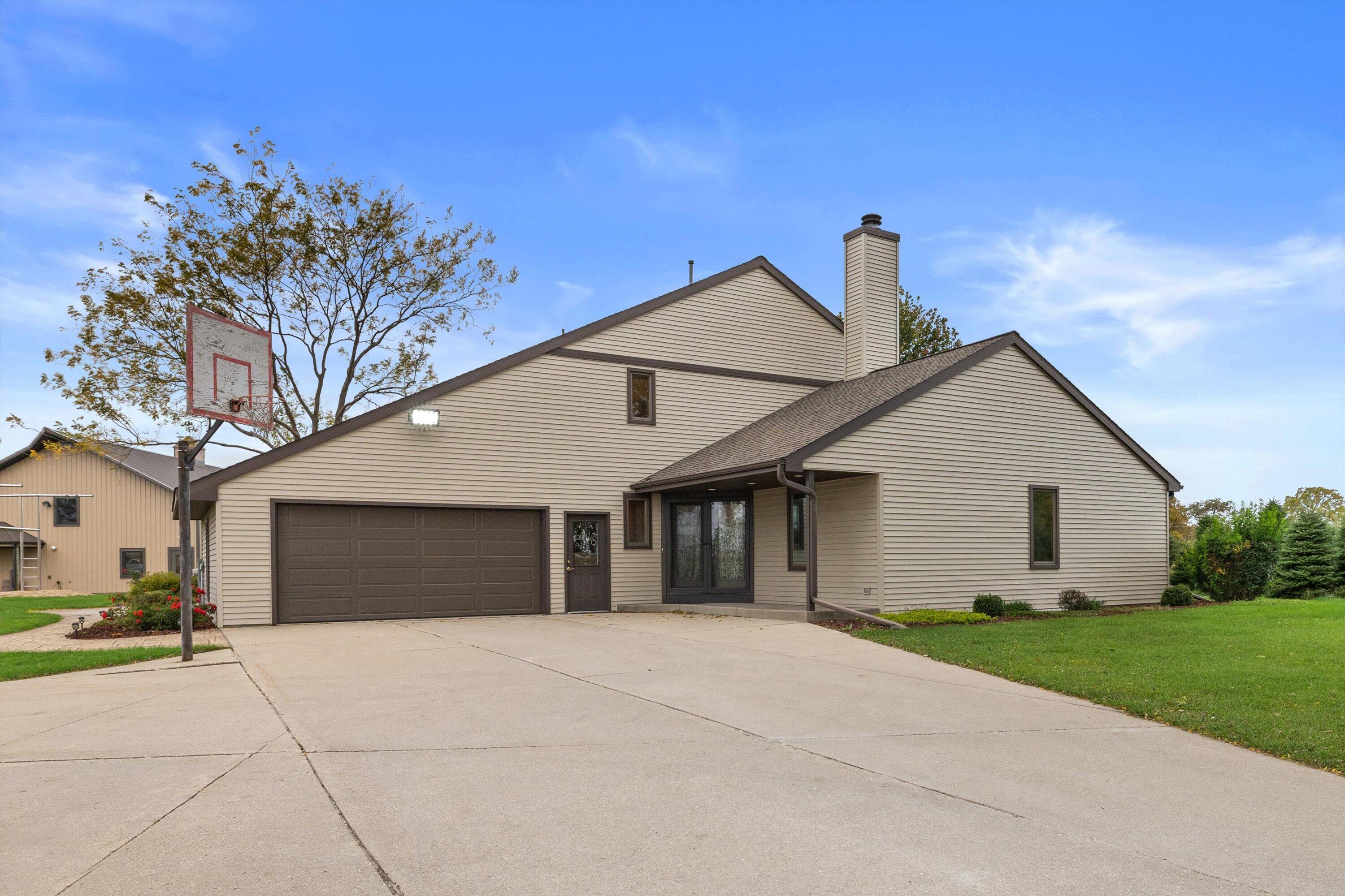 N9171 Nelson Road La Grange, WI 53120 - Photo 28 of 62 Front of home