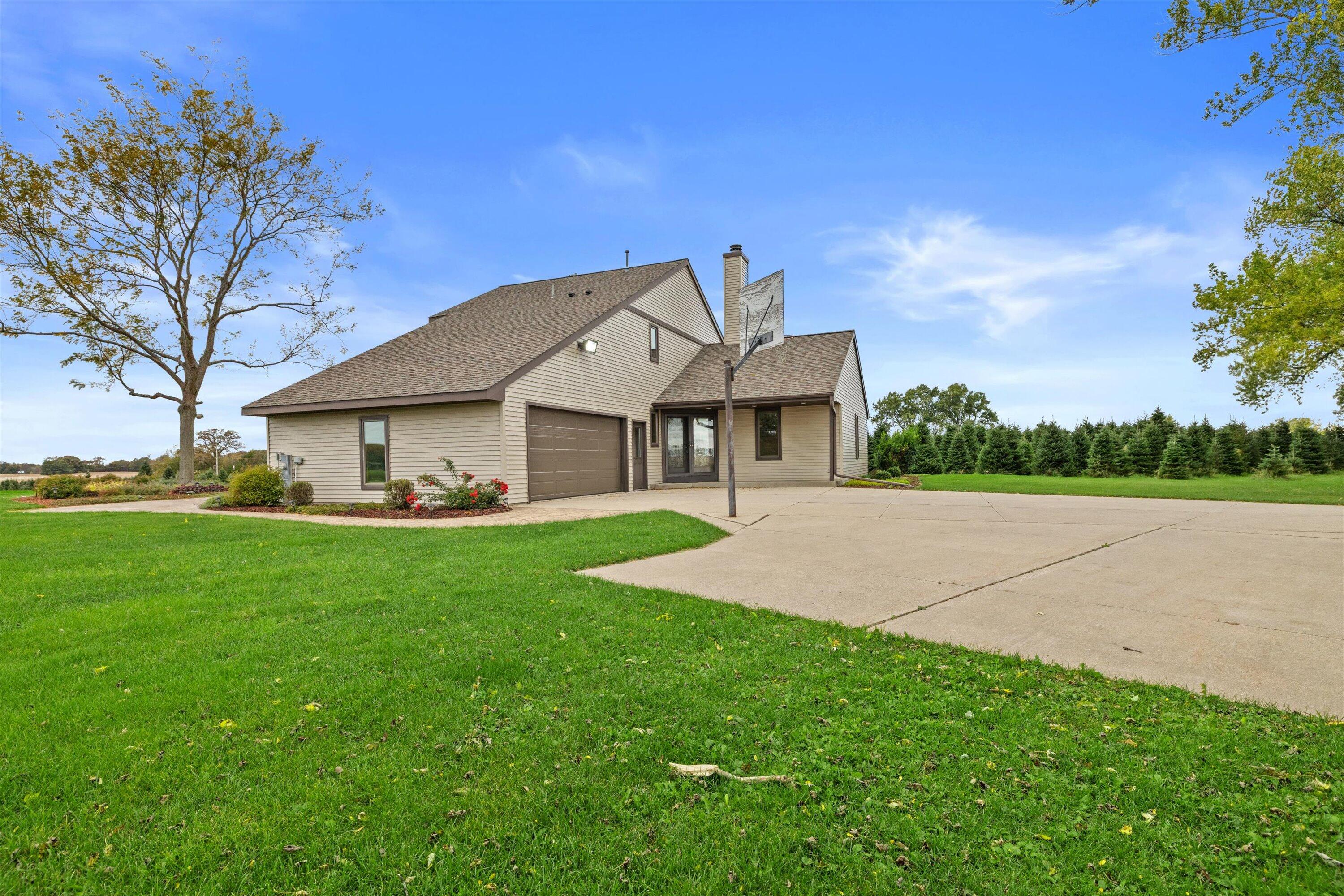 N9171 Nelson Road La Grange, WI 53120 - Photo 54 of 62 Front of home