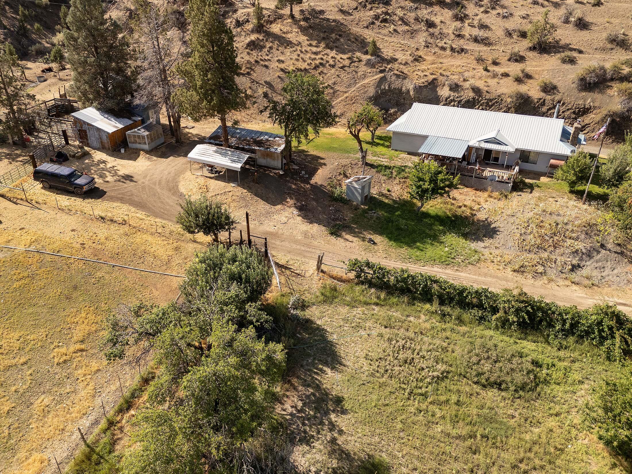 33084 Cougar Mountain Road Mitchell, OR 97750 - Photo 53 of 69 Cougar aerial_0334