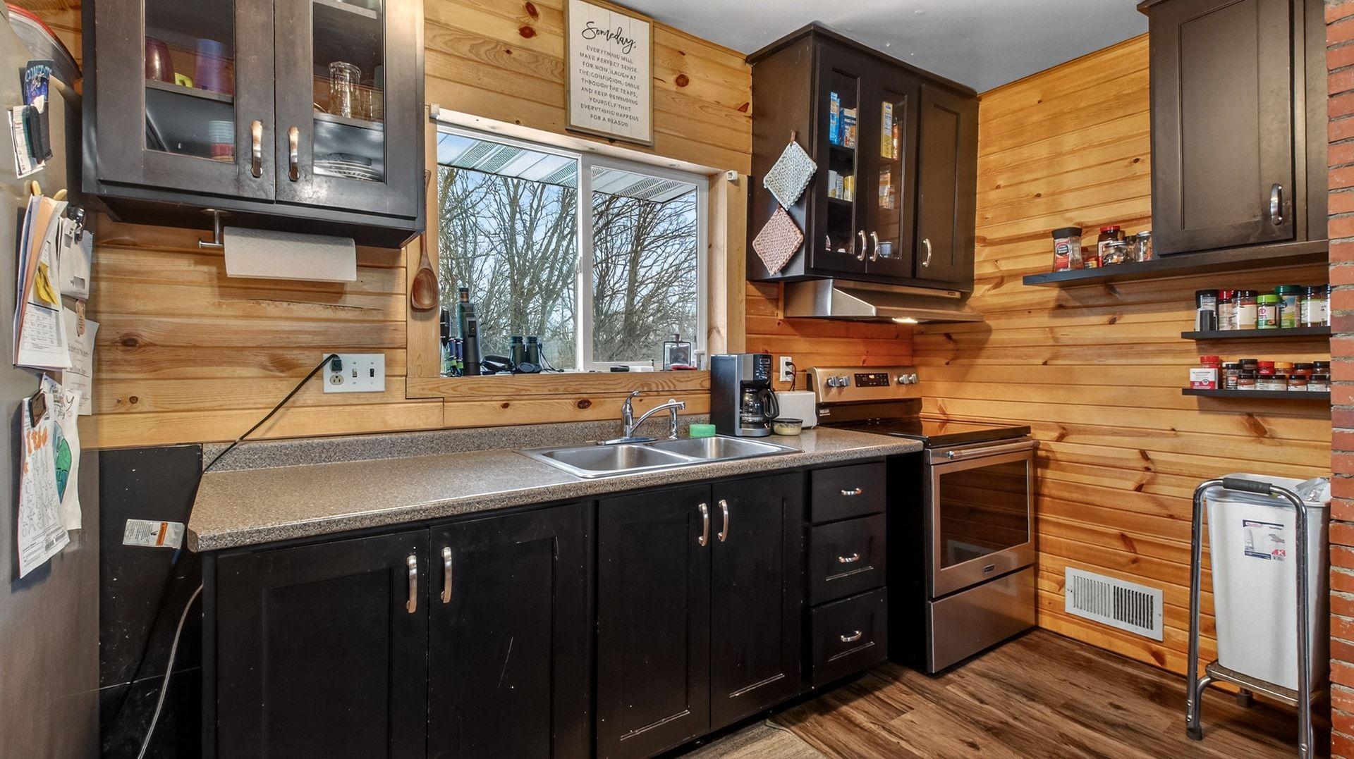 901 South Riverside Drive Cornell, WI 54732 - Photo 5 of 20