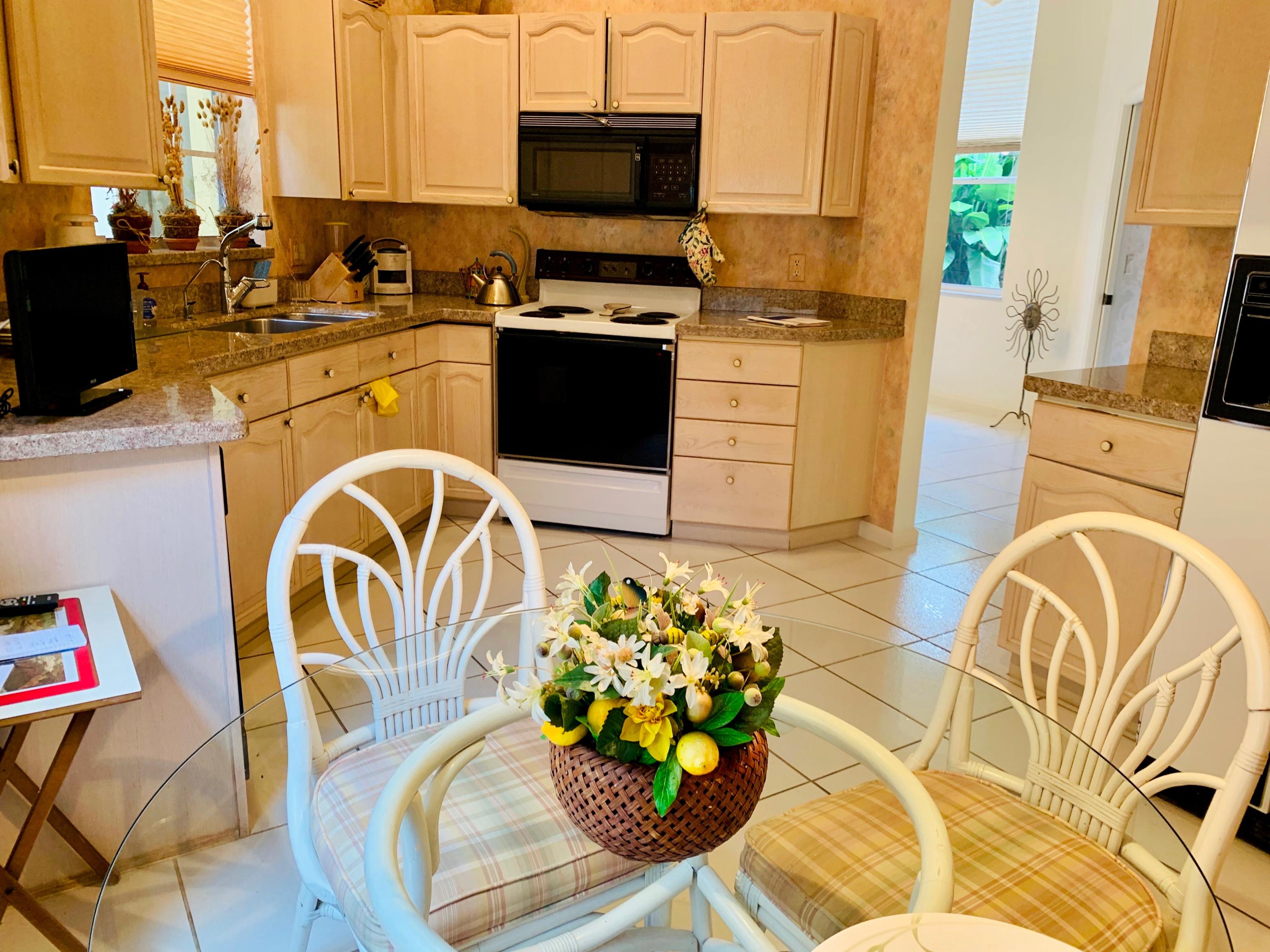 6661 Northwest 25th Court Boca Raton, FL 33496 - Photo 4 of 24 Kitchen 2