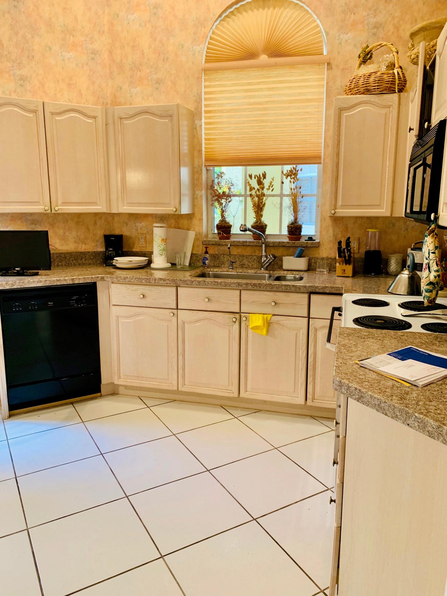 6661 Northwest 25th Court Boca Raton, FL 33496 - Photo 6 of 24 Kitchen 4