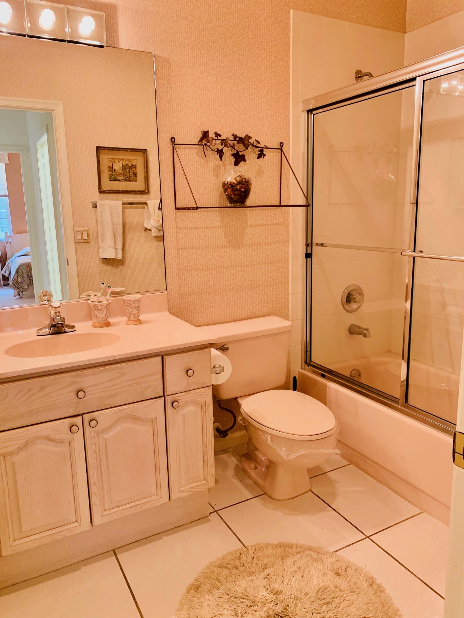 6661 Northwest 25th Court Boca Raton, FL 33496 - Photo 7 of 24 Guest Bathroom