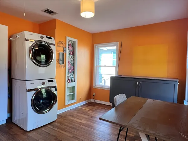 $2,350 | 4407 Lareina Drive, Austin, TX 78745