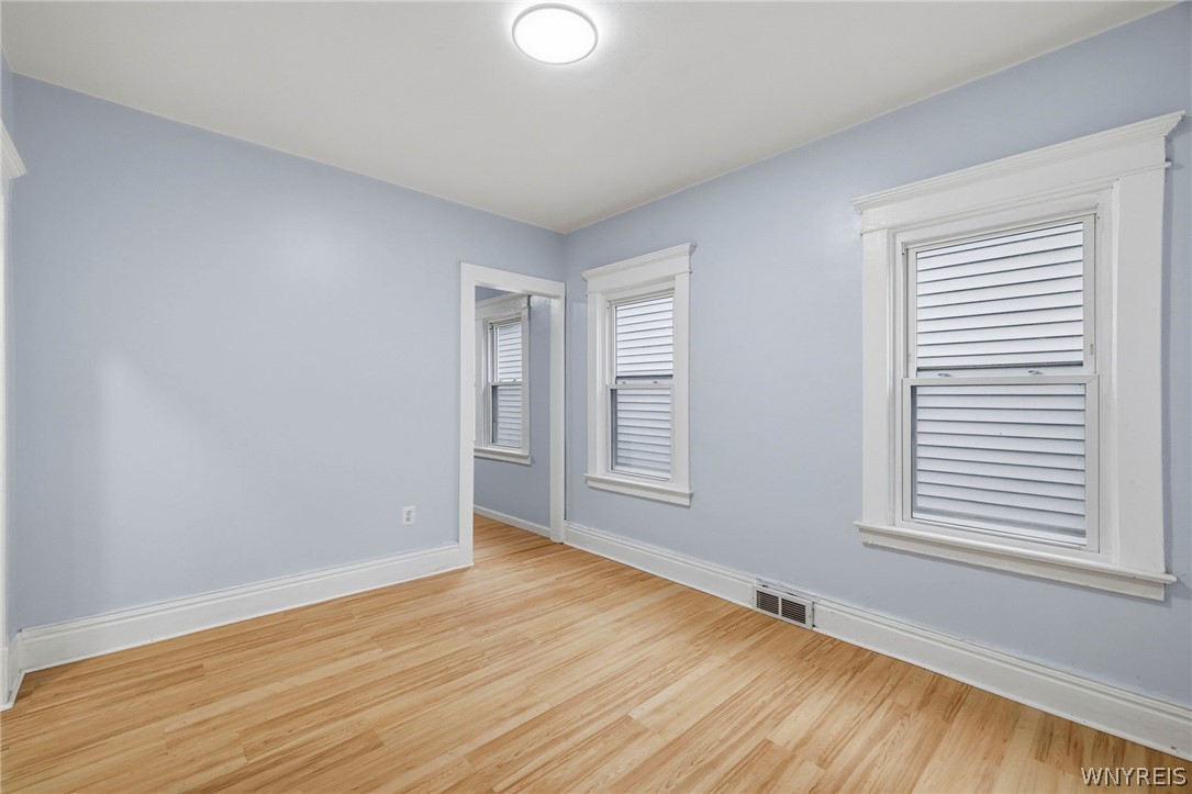 258 Laurel Street Buffalo, NY 14208 - Photo 27 of 49