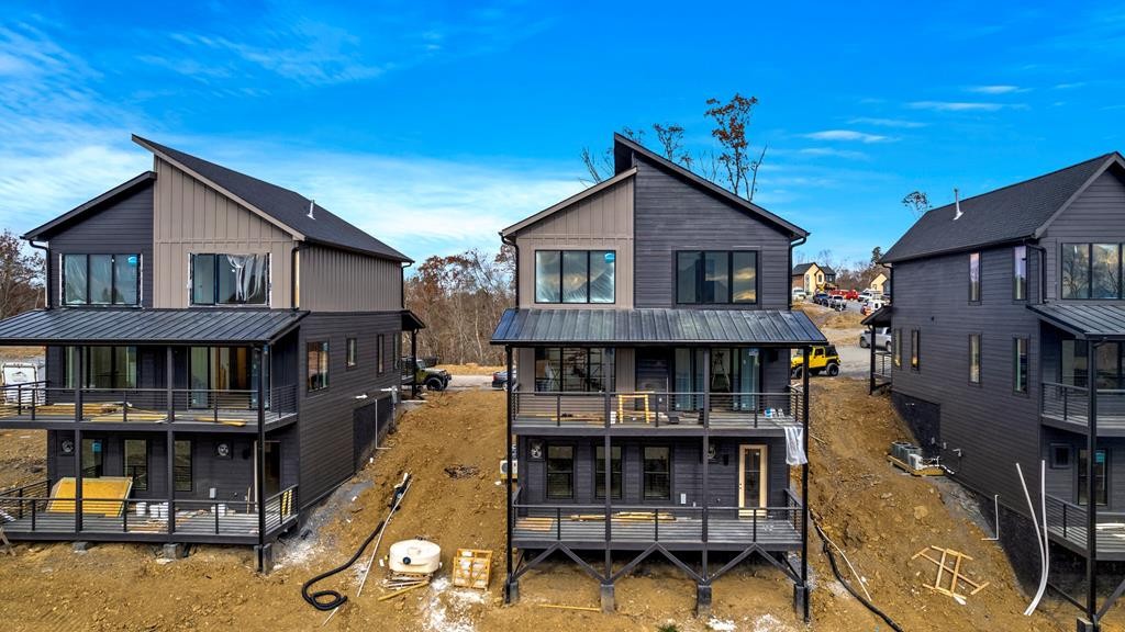 1210 Reedmont Way Sevierville, TN 37876 - Photo 3 of 46 Gallery Image 3
