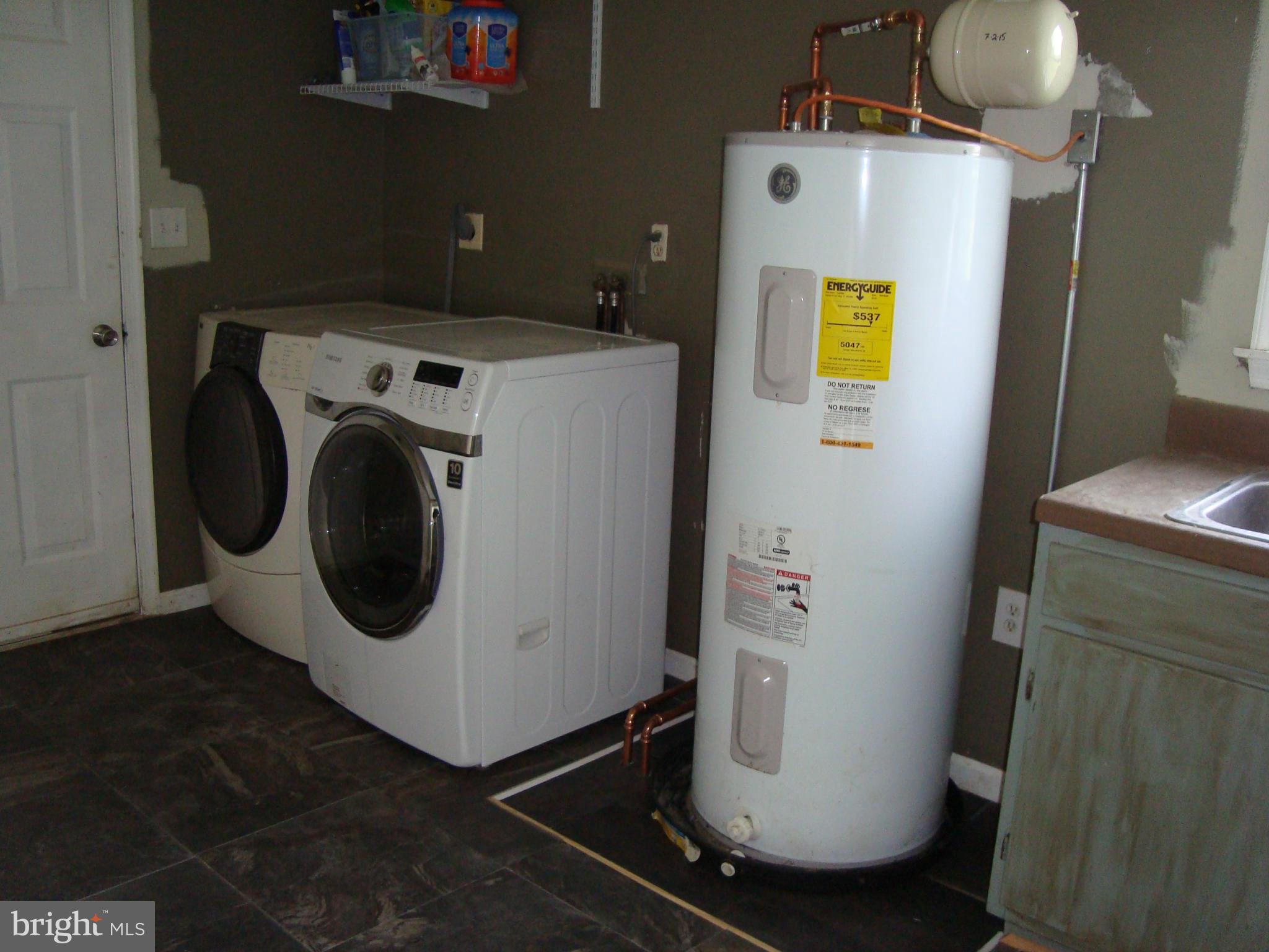 2529 Uniontown Road Westminster, MD 21158 - Photo 7 of 9 Laundry room