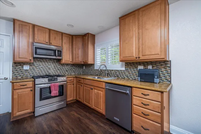 $650,000 | 49070 Tango Court, La Quinta, CA 92253