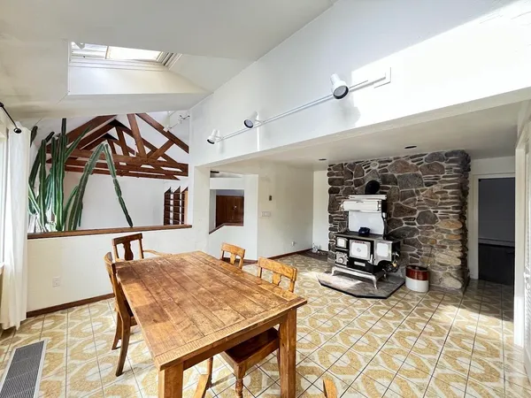 $1,400,000 | 12 South Bow Road, Bow, NH 03304