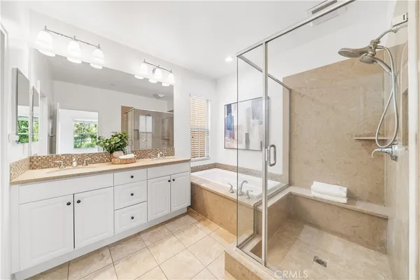 $1,260,000 | 204 Kempton, Irvine, CA 92620