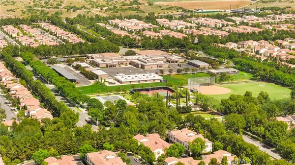 $1,260,000 | 204 Kempton, Irvine, CA 92620