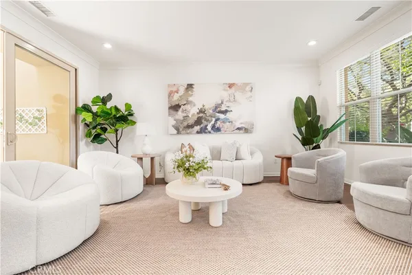 $1,260,000 | 204 Kempton, Irvine, CA 92620