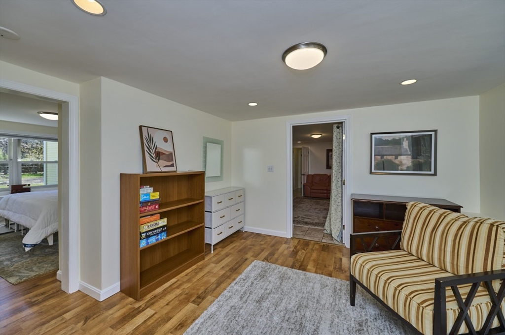 37 Locust Street, Unit 1 Burlington, MA 01803 - Photo 16 of 29