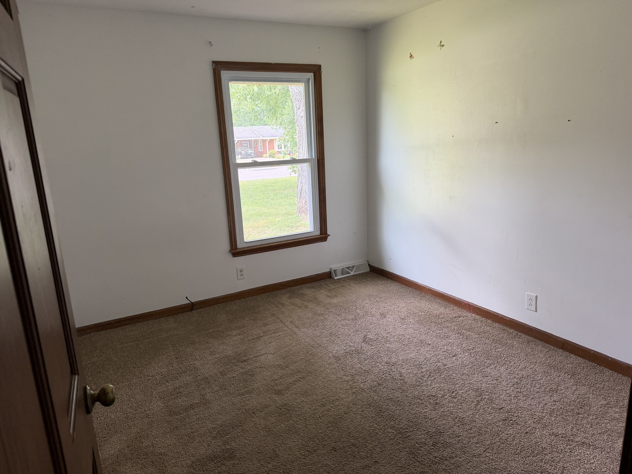 1423 Avon Road Murfreesboro, TN 37129 - Photo 9 of 16 Gallery Image 9