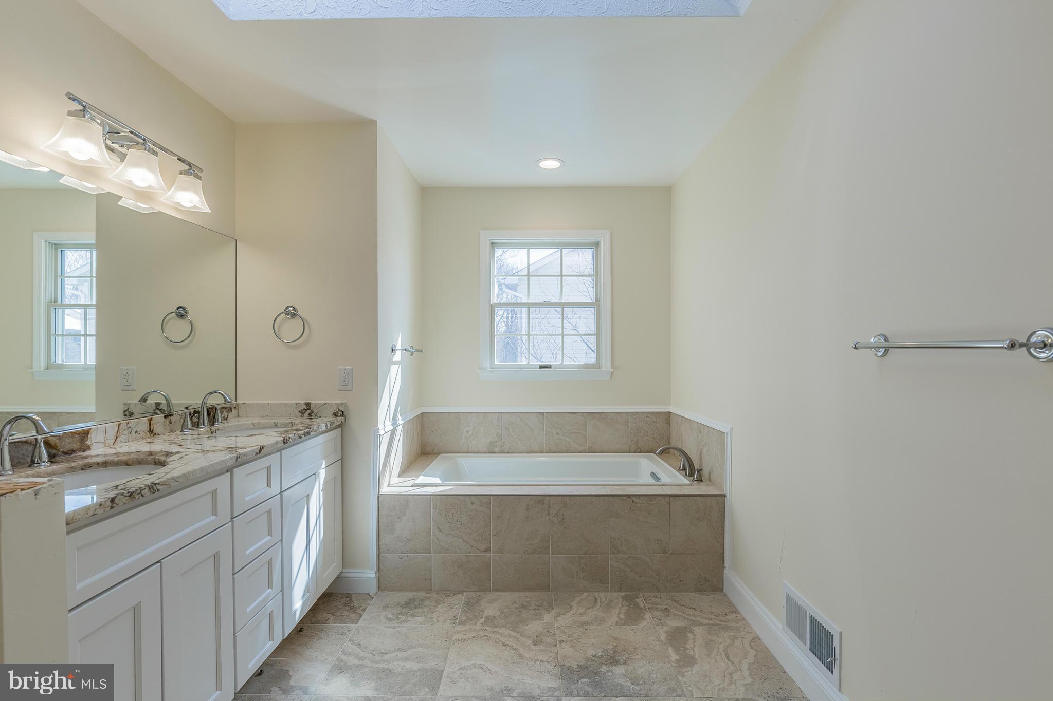 9412 Stoney Ridge Road Springdale, MD 20721 - Photo 22 of 28 Bath (Master)