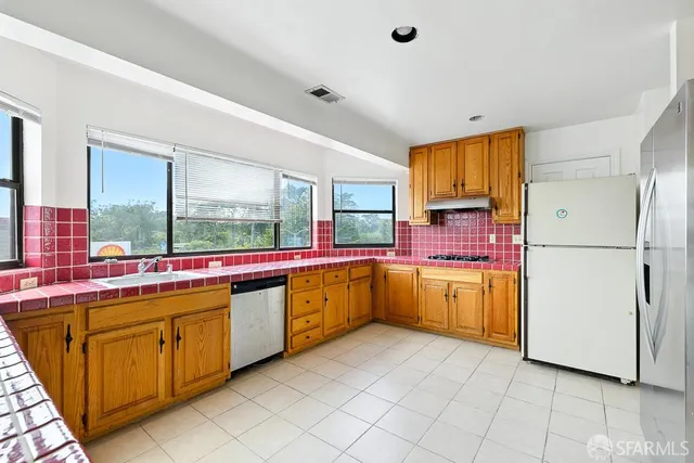 $2,399,000 | 597 Lincoln Way, San Francisco, CA 94122