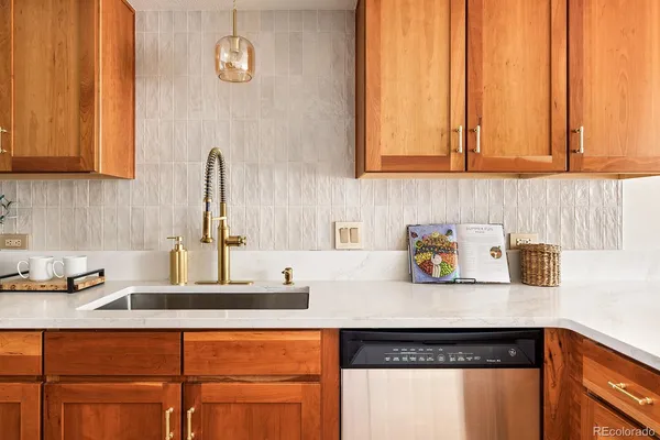 $575,000 | 8595 East Union Avenue, Denver, CO 80237