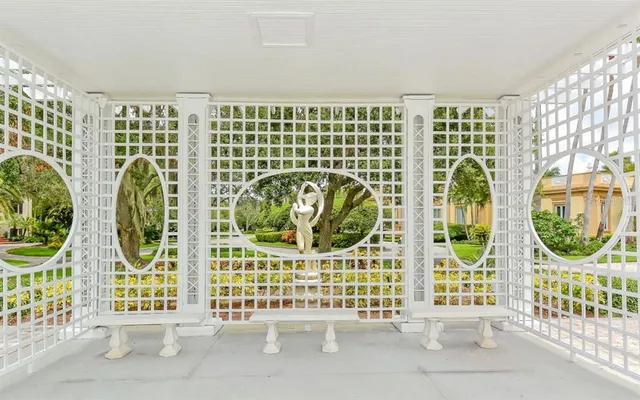 $1,690,000 | 76 Osprey Point Drive, Osprey, FL 34229