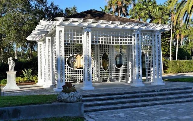 $1,690,000 | 76 Osprey Point Drive, Osprey, FL 34229