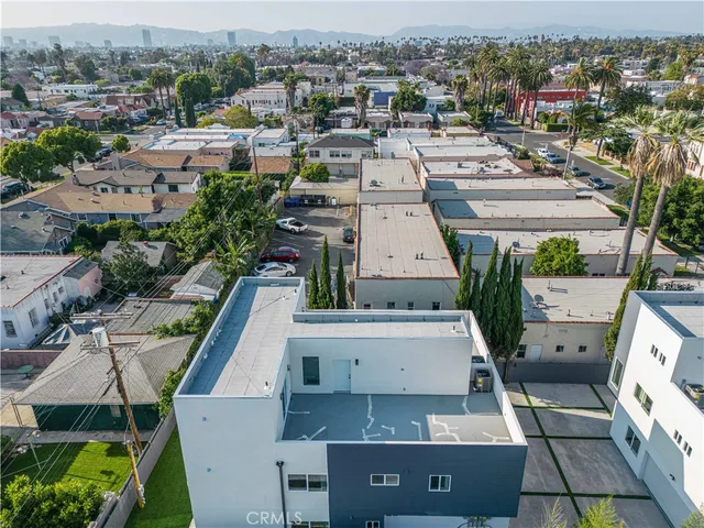 $5,195 | 2935 West Boulevard, Los Angeles, CA 90016