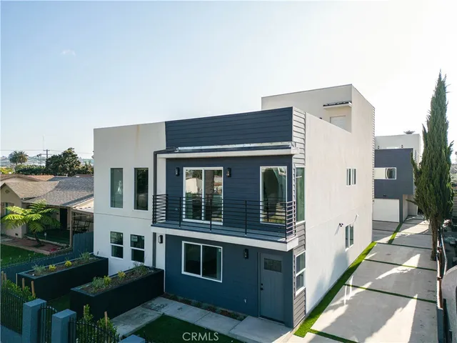 $5,195 | 2935 West Boulevard, Los Angeles, CA 90016