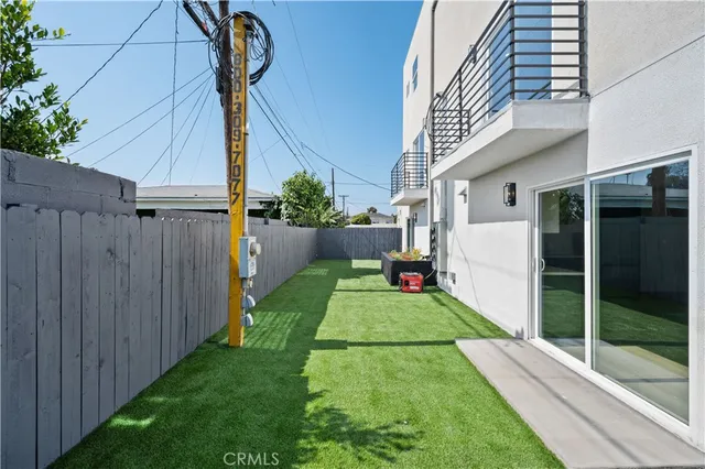 $5,195 | 2935 West Boulevard, Los Angeles, CA 90016