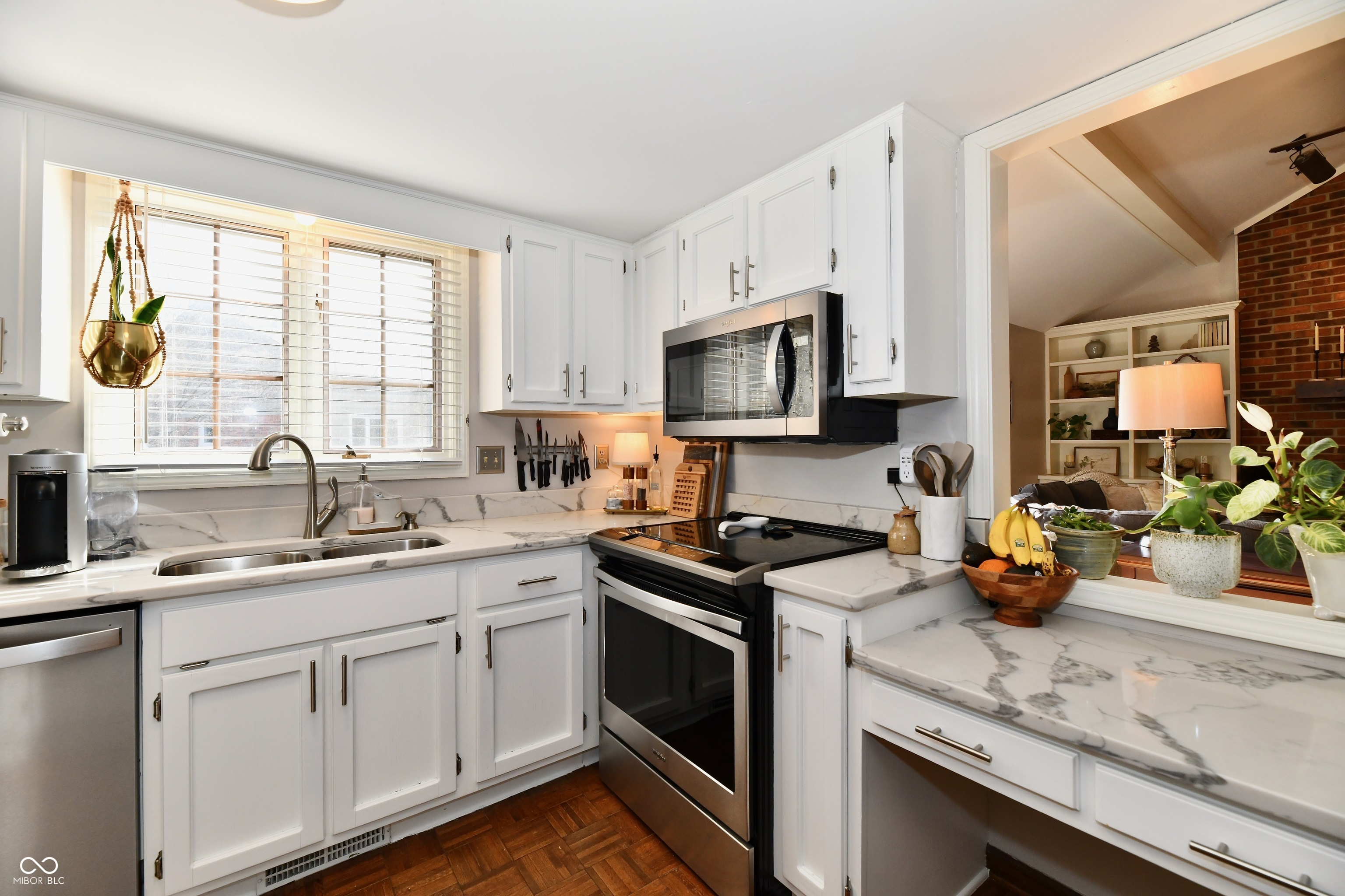 12427 Charing Cross Road Carmel, IN 46033 - Photo 11 of 22