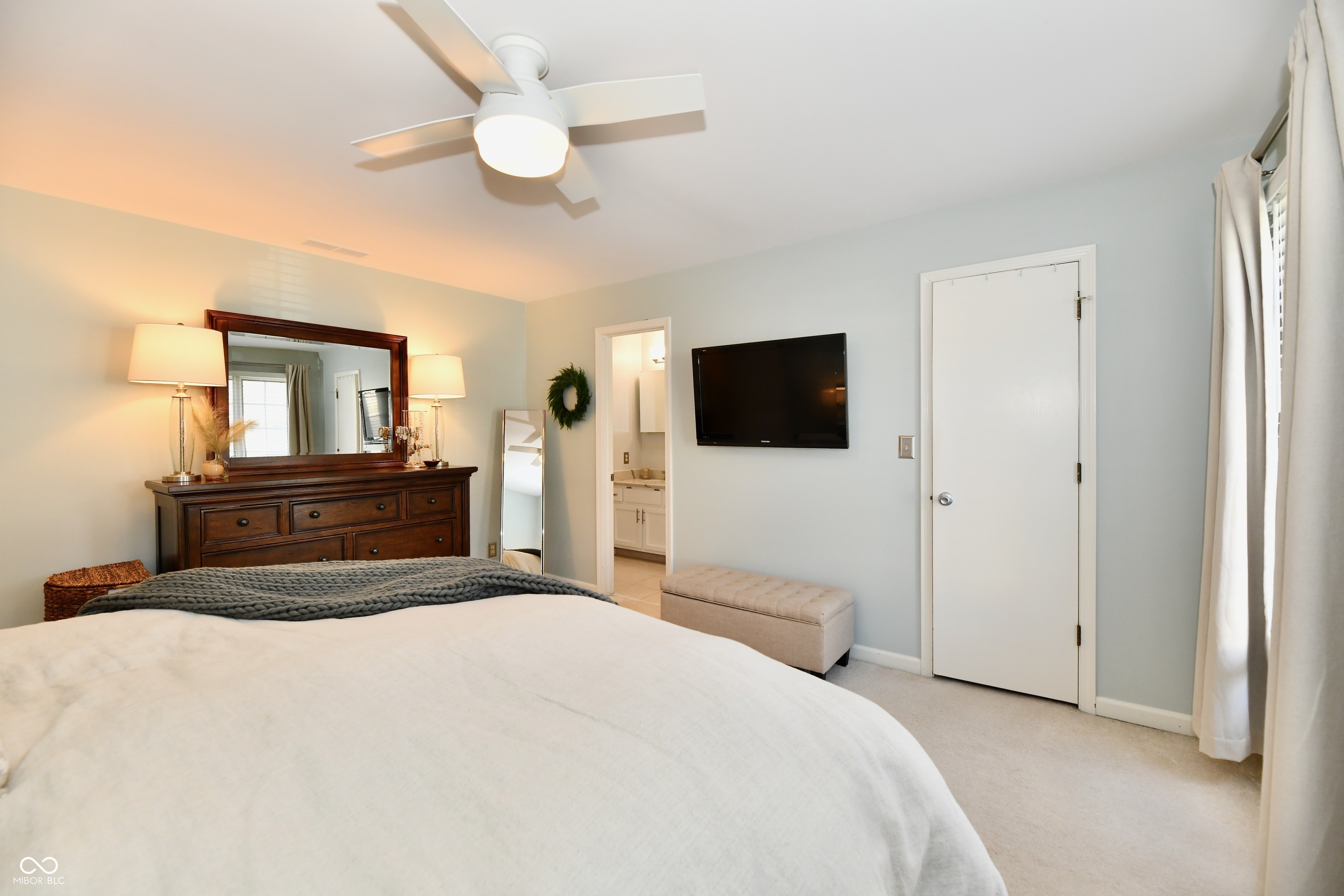 12427 Charing Cross Road Carmel, IN 46033 - Photo 17 of 22