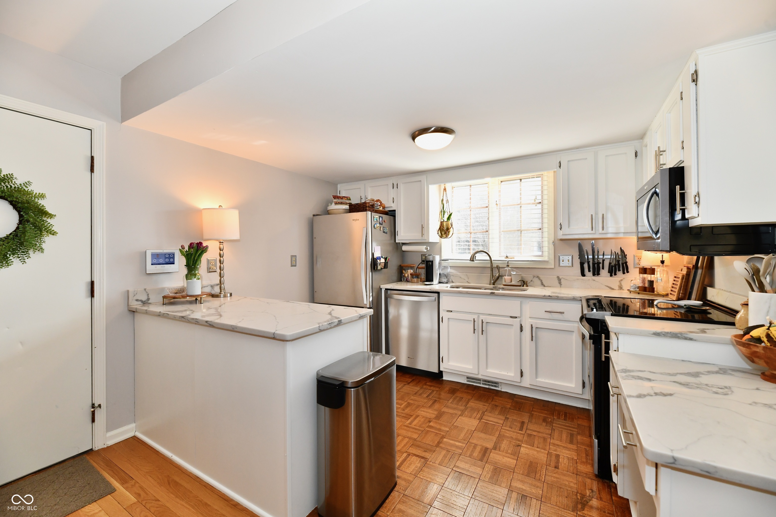 12427 Charing Cross Road Carmel, IN 46033 - Photo 8 of 22