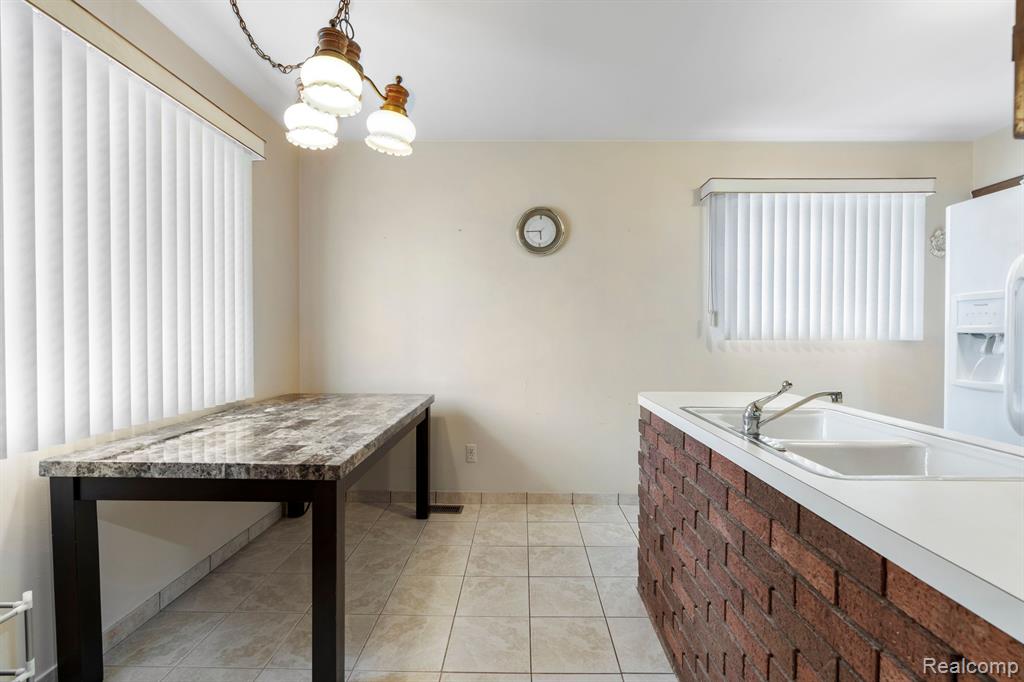 4135 Norbert Avenue Warren, MI 48091 - Photo 8 of 27 Gallery Image 8
