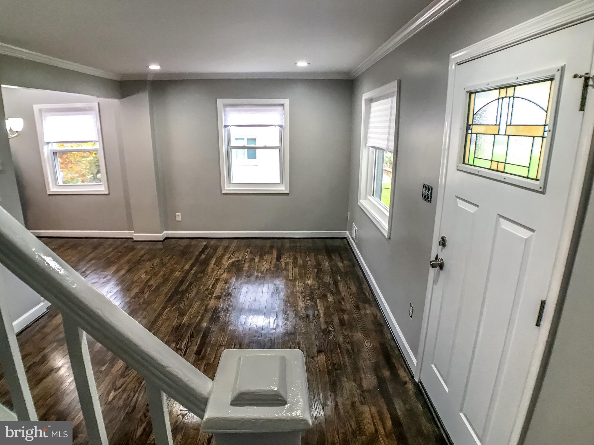 6935 Decatur Street Hyattsville, MD 20784 - Photo 12 of 21 Living room
