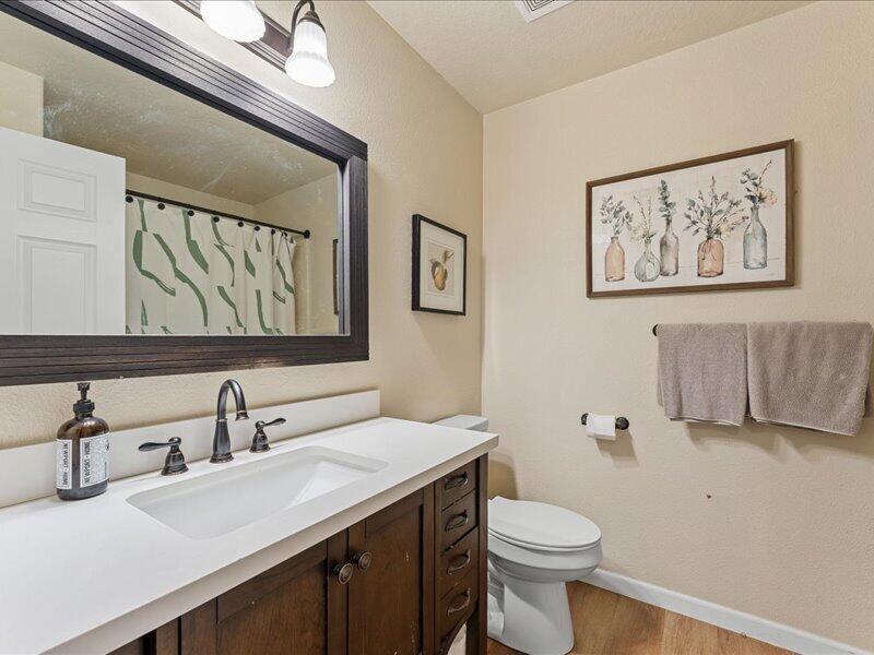 450 Midway Road, Unit 34 Medford, OR 97501 - Photo 13 of 17 14-INT (8 of 11)
