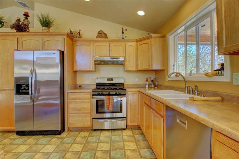 1388 Oxyoke Road Grants Pass, OR 97526 - Photo 7 of 25 Additional Photo