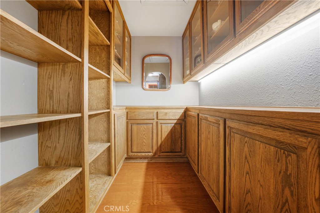 30334 Byfield Road Castaic, CA 91384 - Photo 15 of 48 Pantry