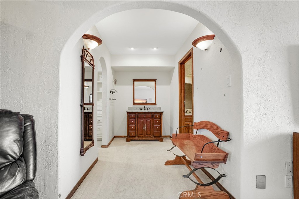 30334 Byfield Road Castaic, CA 91384 - Photo 25 of 48 Hallway to primary closet and bathroom