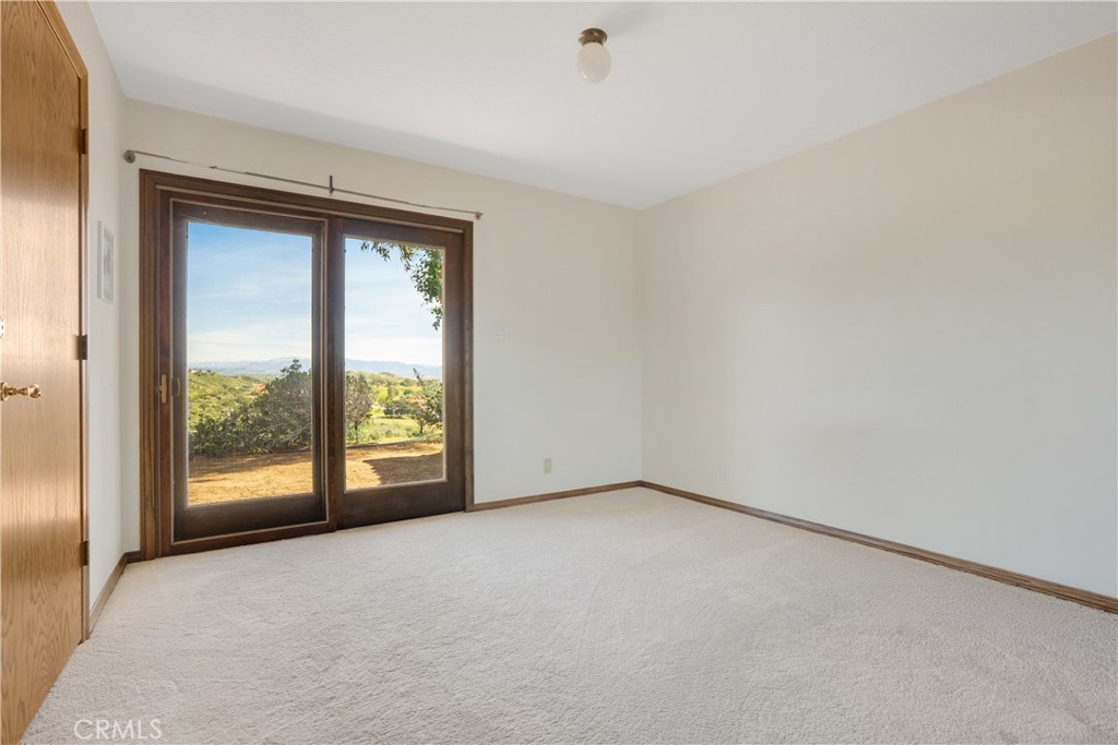 30334 Byfield Road Castaic, CA 91384 - Photo 30 of 48 Bedroom 2 - Original image