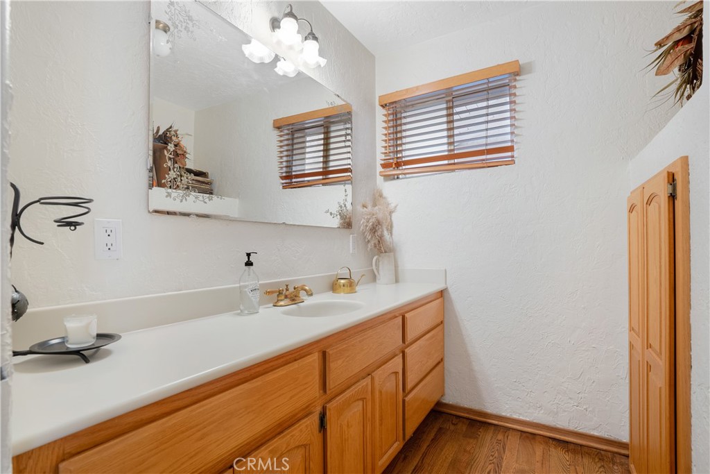 30334 Byfield Road Castaic, CA 91384 - Photo 40 of 48 Guest house bathroom