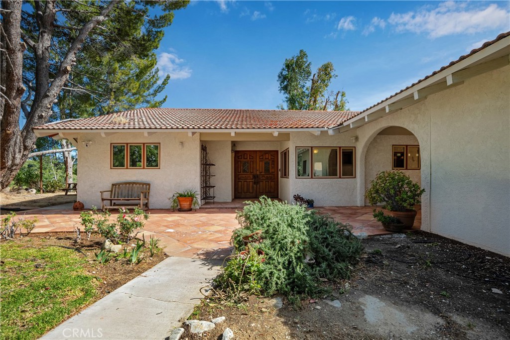 30334 Byfield Road Castaic, CA 91384 - Photo 7 of 48 Front door