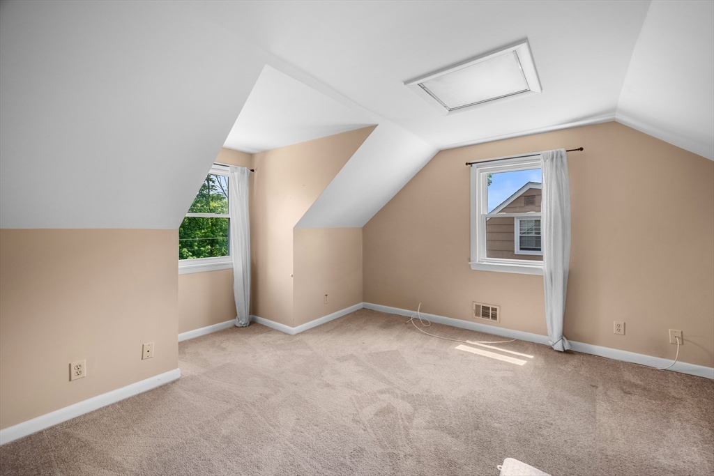 74 Harris Road Lynn, MA 01904 - Photo 18 of 39